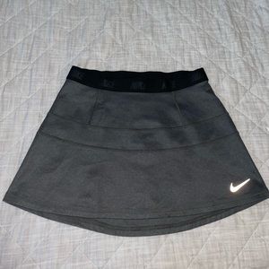 Nike Golf Womens Gray Skirt size small